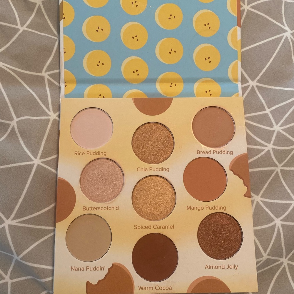 Eyeshadow palette, NEVER USED